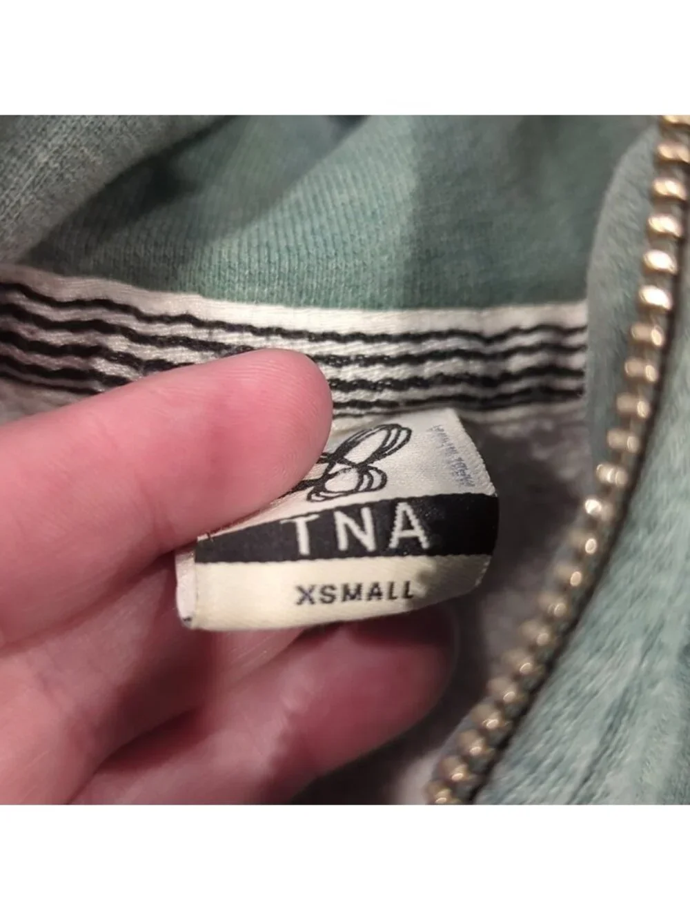 Aritzia tna light